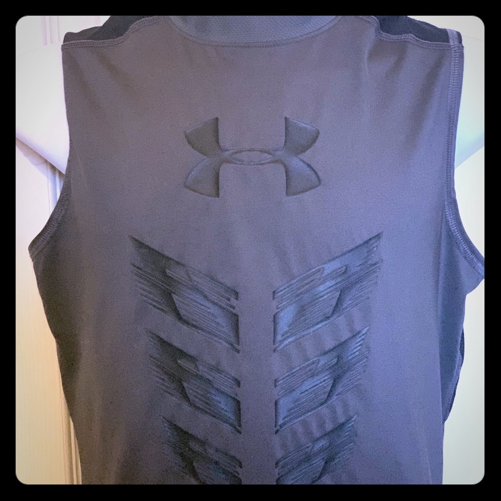 Under Armour size Medium sleeveless shirt